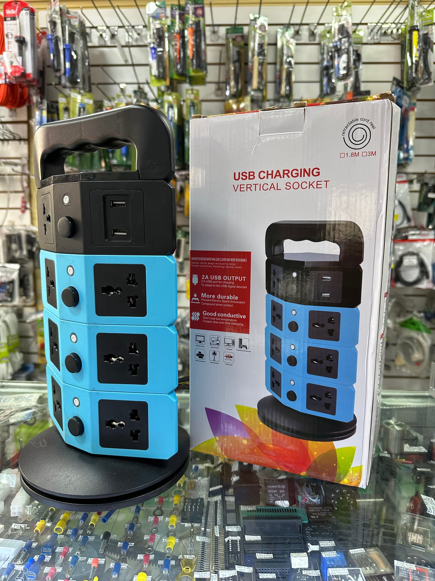 Torre multitoma vertical con puertos USB